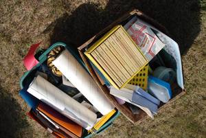 lot 265 image: Misc lot. Craft items, books, set o...