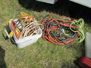 lot 113 image: Bucket of household & heavy duty ex...