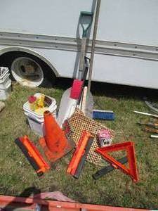 lot 117 image: lots of garage and automotive items...