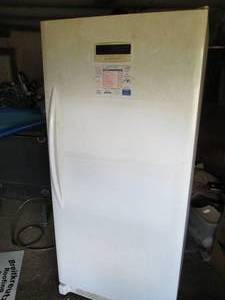 lot 148 image: Tall white Frigidaire Upright digit...