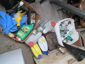 lot 154 image: Very large variety of automotive ch...