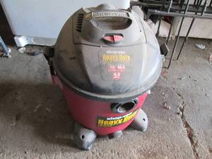 lot 169 image: 12gal 4.5hp Shop vac no hose or a...
