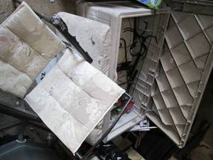 lot 175 image: Large Heavy Duty Poly-Resin Yard Or...