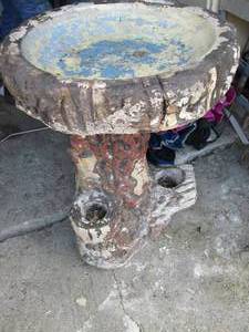 lot 195 image: Super heavy but really cool 2-pc ce...