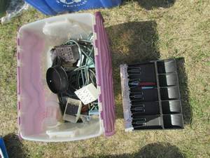 lot 197 image: Clamshell closing covered tote with...