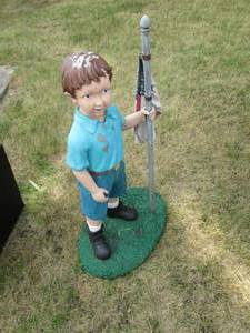 lot 307 image: Outdoor Americana statue of a Boy w...