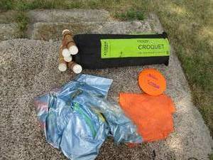 lot 310 image: Outdoor family fun croquet, frisbe...