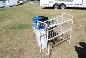 lot 39 image: Misc household lot end table, Child...