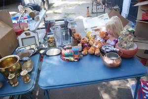 lot 53 image: Two boxes of misc household items. ...