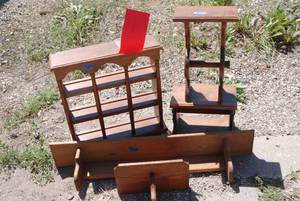 lot 95 image: Towel stand with two bars, and thre...