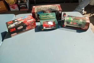 lot 376 image: Lot of four die cast cars. See pict...
