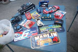 lot 382 image: Collection of assorted hot wheels, ...