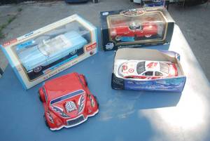 lot 383 image: New in box 64 Ford Galaxie 500 and...
