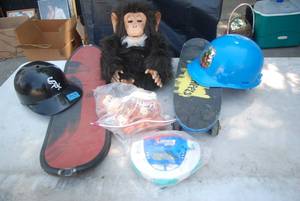 lot 389 image: Snowboard, skateboard, collectible ...