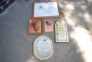 lot 413 image: Lot of assorted Serenity Prayer pic...