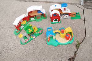 lot 461 image: Lot of larger sized Fisher Price an...