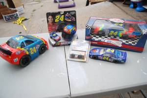 lot 471 image: Box of collectible Jeff Gordon die ...