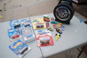 lot 483 image: new in package collectible Hot Whee...