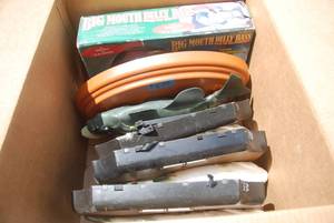 lot 515 image: 4 Big Mouth Billy Bass and 1 Louie...