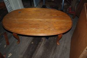 lot 527 image: Oval coffee table, 3x10in x 2 and a...