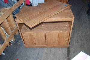 lot 544 image: A swivel top microwave cart...