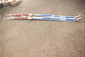 lot 552 image: Cross Country Skis...