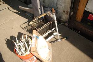 lot 558 image: 2 scooters, kenmore vacuum, carpet ...