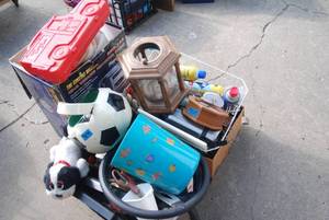 lot 564 image: Huge lot Big Mouth Billy Bass, Th...