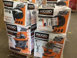 lot 43 image: Pallet with assorted Ridgid Shop Vacs various models and conditions customer reports