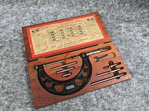 lot 505 image: STARRETT Micrometer Caliper Kit in Wood Case - Model No. 224