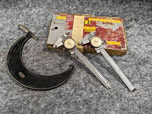 lot 539 image: STARRETT 5-6 Micrometer and (2) STARRETT Calipers (Need Work)
