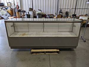 lot 568 image: Glass Counter  Display Case - 89 x 21 x 38 Tall - NO SHIPPING