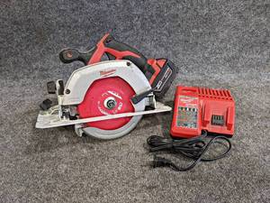 lot 569 image: Milwaukee 6.5 M18 Circular Saw w XC5.0 Battery and Charger