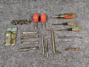lot 593 image: SNAP-ON Offset Screwdrivers, Craftsman Precision Screwdriver Kit and More
