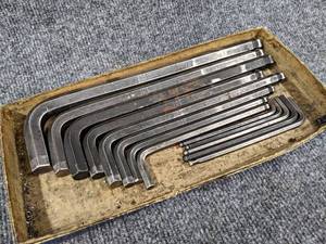 lot 614 image: Lot of Metric BONDHUS Allen Wrenches - Up to 17mm