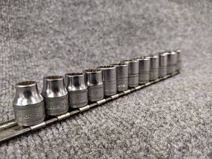 lot 662 image: SNAP-ON Metric 12-Point 38 Drive Sockets - 19mm to 8mm