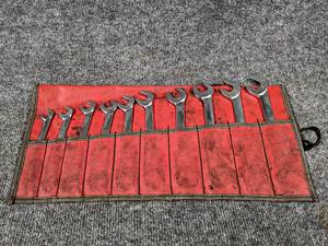 lot 671 image: SNAP-ON Angle Head Metric Wrenches - From 19mm to 10mm