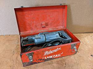 lot 801 image: Vintage Milwaukee Sawzall in Steel Case