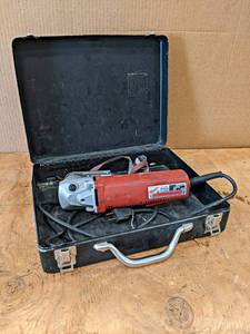 lot 810 image: Milwaukee Band File - 12 x 18 - Model 6101