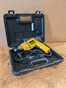 lot 811 image: DeWalt DW106 Drill in Case