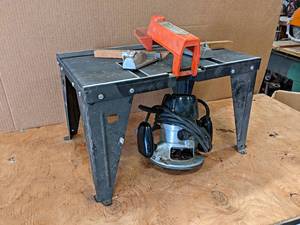 lot 818 image: Router and Router Table - NO SHIPPING