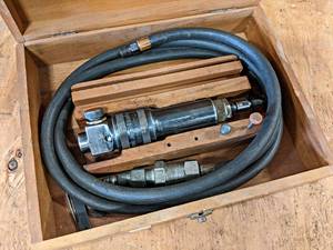 lot 821 image: Vintage ARO Pneumatic Die Grinder in Wood Case