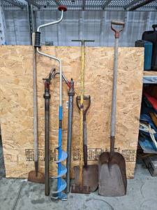 lot 829 image: Lot of (7) Assorted Tools - Barrel Pumps, Auger, Shovels and More - NO SHIPPING