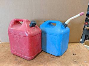 lot 850 image: Pair of 5 Gallon Gas  Fuel Cans - NO SHIPPING