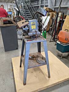 lot 854 image: Belsaw Model 10552 Grinder on Stand - NO SHIPPING