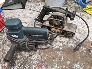lot 863 image: Black & Decker Belt Sander and Orbital Sander