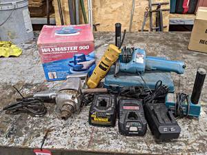 lot 865 image: Misc. Lot of Assorted Cordless and Corded Tools