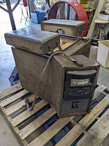 lot 889 image: Vintage Temco Type 1600 Furnace, Model F-1738 with Barber-Colman Temperature Controller Model No. 293C - NO SHIPPING