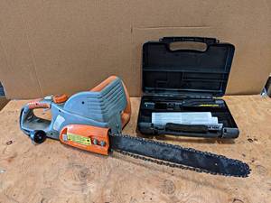 lot 937 image: Electric Chainsaw and QuikDrive Pro Chuck - NO SHIPPING