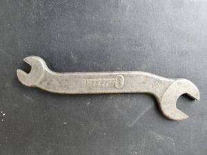 lot 17 image: Cadillac wrench